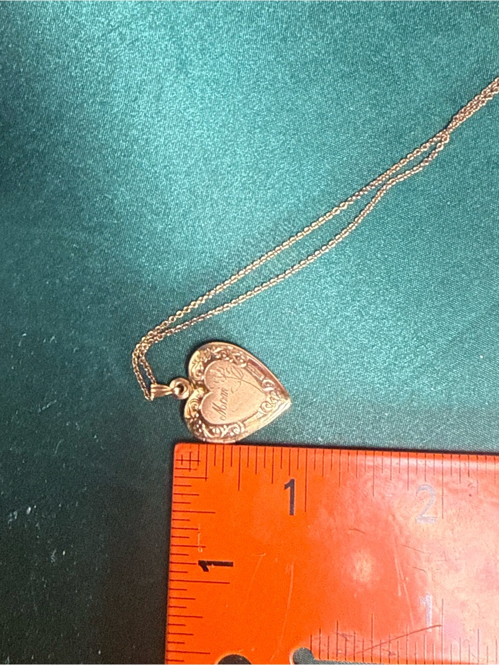 Gold Filled Heart MOM Locket Necklace‎ - Picture 2 of 6